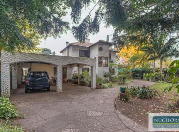Casa · 169m² · 5 Ambientes · 2 Cocheras · Casa en El Cortijo