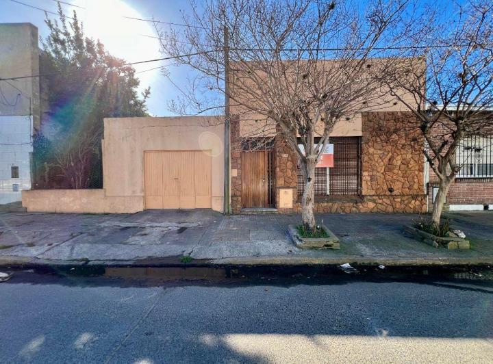 Casa · 115m² · 6 Ambientes · 1 Cochera