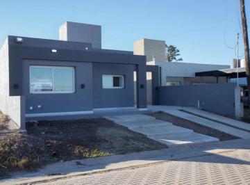 Casa de 5 ambientes, Alta Gracia · Casa a Estrenar Barrio con Seguridad Portales del Tala