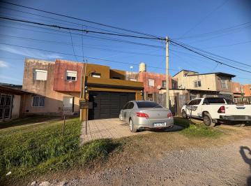 Casa · 90m² · 3 Ambientes · 1 Cochera · Casa en Venta Zarate Brrio Los Ceibos