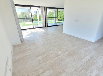Casa Alquiler 260m² de 5 ambientes · Casa en Alquiler en Castaños Nordelta