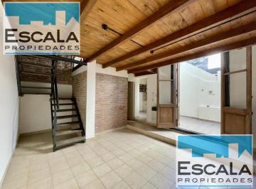 Departamento · 45m² · 2 Ambientes · Departamento de Pasillo con Patio en Alquiler Barrio Echesortu