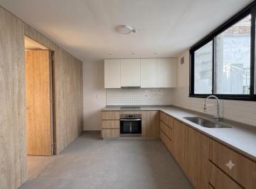 Casa · 82m² · 6 Ambientes · Casa de 2 Dorm. con Parillero y Terraza Privada