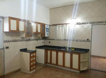 Casa · 95m² · 3 Ambientes · 1 Cochera · Casa - Rosario