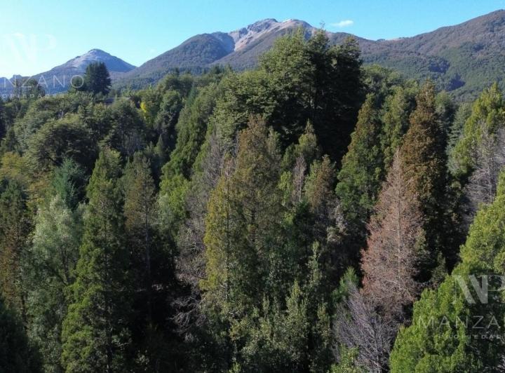 Terreno · 890m²