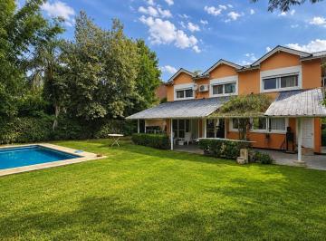 Casa · 160m² · 4 Ambientes · 2 Cocheras · Venta Casa con Pileta y Amarra en Barrio Cerrado