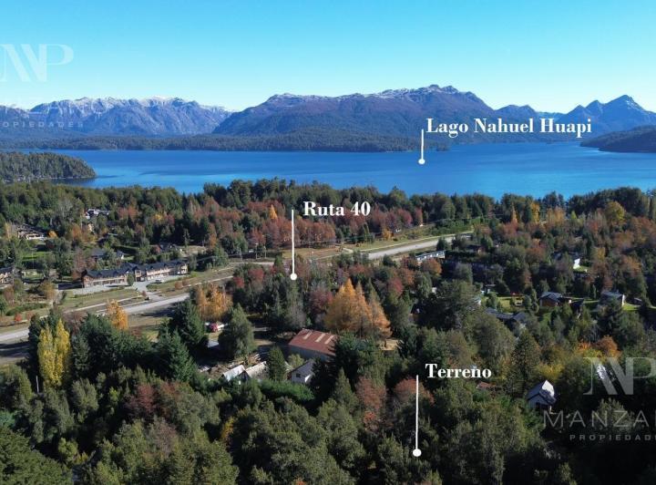 Terreno · 1372m²