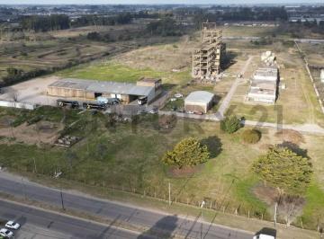 Campo · 2000m² · Lote Galpon Industrial en Alquiler en La Plata