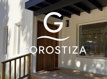 Casa · 180m² · 5 Ambientes · Casa en Venta - Costa Esmeralda