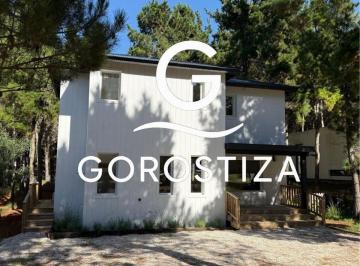 Casa · 180m² · 5 Ambientes · Casa en Venta - Costa Esmeralda