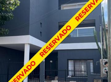 PH · 90m² · 3 Ambientes · 1 Cochera · PH 3 Amb. con Jardin y Cochera