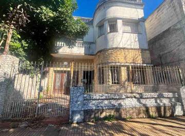 Casa de 4 ambientes, Avellaneda · Alquiler Casa Tipo PH Al Frente (Para Uso Profesional)