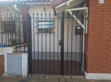 PH · 37m² · 2 Ambientes · PH en Venta, 1 Dorm. en Olivos, Oportunidad, Escritura Inmediata