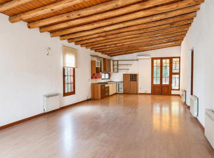 Casa · 210m² · 3 Ambientes · 3 Cocheras