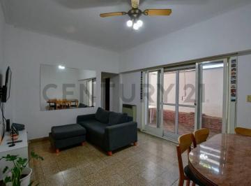 PH · 68m² · 4 Ambientes · PH en Venta en La Plata de Dos Dorm.