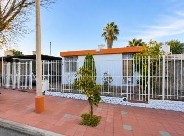 Casa · 115m² · 5 Ambientes · 1 Cochera · Venta Casa Barrio Gráfico Gc 3 Dorm Cochera