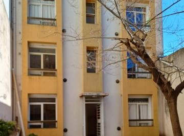 Departamento de 3 ambientes, La Plata · PH con 1 Dormitorio y Patio en Venta en La Plata