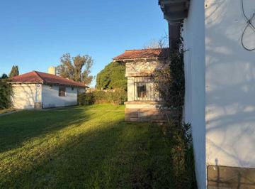 Casa · 120m² · 4 Ambientes · 2 Cocheras · Venta Casa 4 Ambientes con Gran Parque