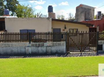 Casa de 3 ambientes, Almirante Brown · Casa en Venta C/ Cochera en Burzaco