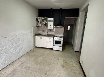 Casa · 70m² · 2 Ambientes · 1 Cochera · Casa en Alquiler