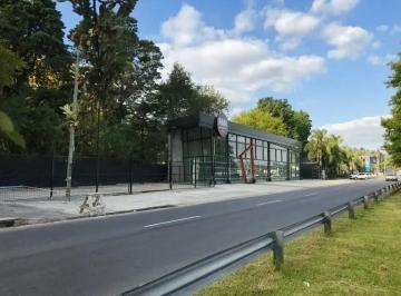 Local comercial · 700m² · 1 Cochera · Local en Alquiler en Parque Leloir, Ituzaingó, G. B. a. Zona Oeste