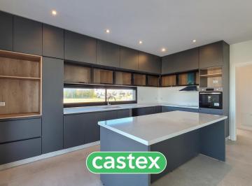 Casa · 327m² · 5 Dormitorios · Casa en Venta a Estrenar, Barrio Puertos del Lago, Riberas