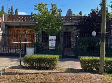 Casa de 7 ambientes, Villa Nueva · Apto Credito - Casa y Galpón en Venta en Villa Nueva