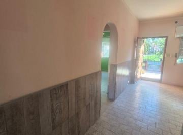 Casa de 3 ambientes, Lomas de Zamora · Casa 3 Ambientes en Venta con Cochera y Patio en Llavallol
