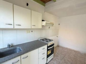 Departamento · 52m² · 3 Ambientes · 1 Cochera · Venta de Departamento Dos Dorm., Tandil.