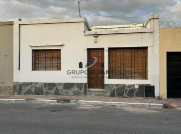 Casa · 54m² · 3 Ambientes · Venta Casa 2 Dorm.. Mitre Nº318