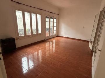 Casa · 140m² · 6 Ambientes · Venta Local / Casa 3 Dorm.. Chacabuco Nº887