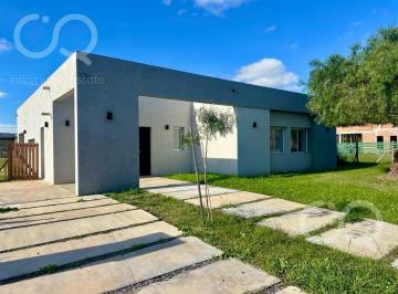 Casa · 175m² · 4 Ambientes · Casa - San Sebastian