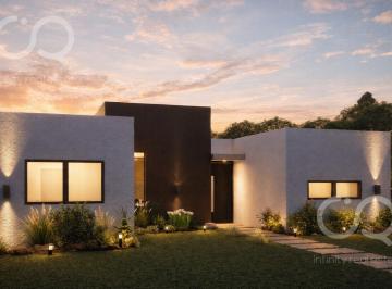 Casa · 150m² · 4 Ambientes · 2 Cocheras · Casa en Venta Village Joven
