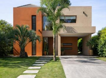 Casa · 370m² · 7 Ambientes · 2 Cocheras · Casa en Canning (Ezeiza)