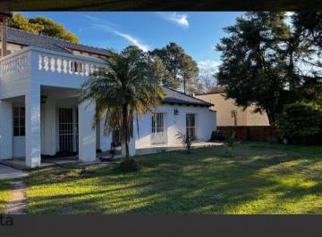 Quinta vacacional · 310m² · 5 Ambientes · 4 Cocheras · Casa Quinta en Ruta1 Villa California