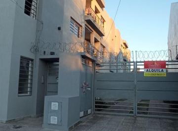 Departamento de 2 ambientes, Berazategui · Alquiler de Departamento de Dos Amb con Cochera Cubierta.