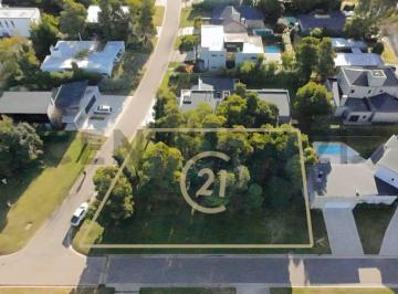 Terreno · 920m² · Venta de Lote de 920 m² - Barrio Privado Las Prunas, Mar del Plata.