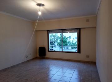 Departamento de 3 ambientes, Bahía Blanca · Particular Amplio Dto 1 Dorm en Macrocentro