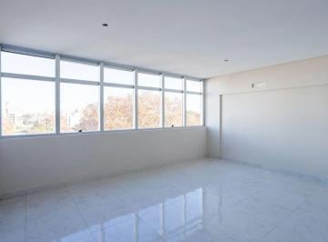Oficina comercial · 33m² · Oficina en Alquiler en Flores