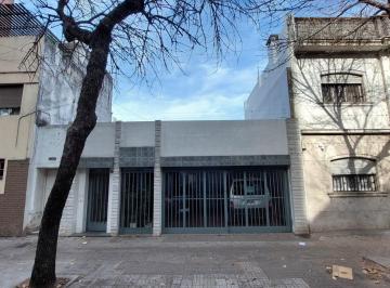 Casa · 165m² · 5 Ambientes · 3 Cocheras · Venta Casa / Terreno 3 Dorm. Local Frente Ideal Constructoras