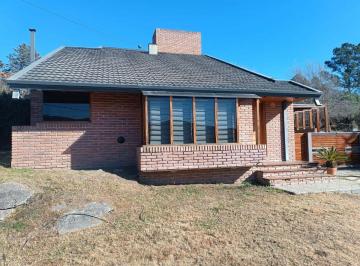 Casa de 4 ambientes, Villa Carlos Paz · Casa de 3 Dorm. + Local Comercial en Venta en Solares de Las Ensenadas San Antonio