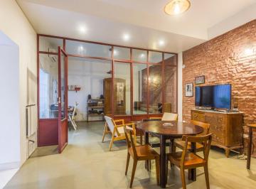 PH · 74m² · 3 Ambientes · Venta PH 3 Ambientes en Colegiales, Sin Expensas, con Patio