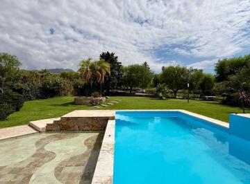 Casa · 625m² · 8 Ambientes · 5 Cocheras · Barrio Dalvian Venta Casa Premium