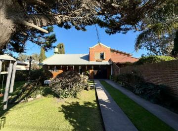 Casa · 95m² · 2 Ambientes · 1 Cochera · Casa 2 Amb + Entrepiso Gran Jardin Barrio Atlantida