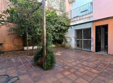 Casa · 156m² · 4 Ambientes · 1 Cochera · Venta Casa 4 Ambientes con Garage, Patio y Quincho. Se Acepta Permuta Monoambiente Zona Parque C
