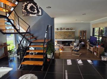 Casa de 4 ambientes, Tigre · Venta Casa en San Agustín, Villanueva, Tigre / Apta Credito
