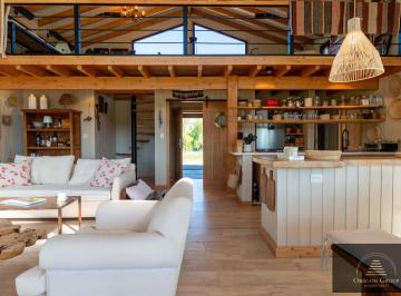 Casa · 2800m² · 4 Ambientes · 1 Cochera · Casa en Venta en Spring Creek