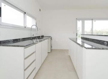 Casa · 125m² · 4 Ambientes · 2 Cocheras · Casa en Venta en Santa Elisa Pilar del Este