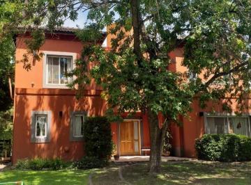 Casa · 200m² · 6 Ambientes · 2 Cocheras · Venta Casa 3 Dorm. Los Potrillos