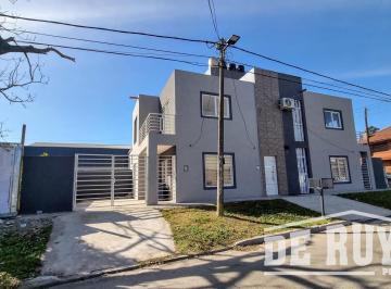 Casa · 81m² · 3 Ambientes · 1 Cochera · Duplex en Venta en Quilmes Oeste